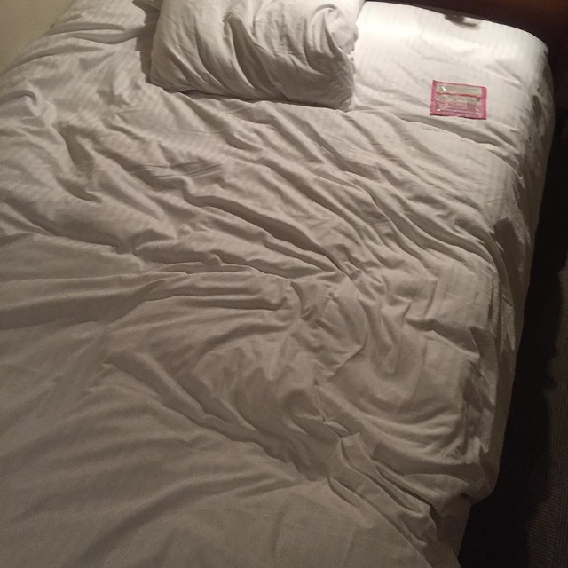 大瀬良_今村_ベッド_03