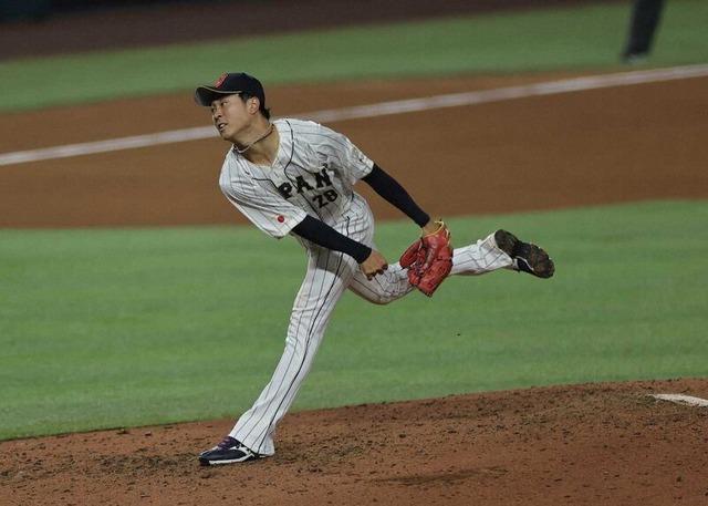 侍ジャパン高橋宏斗「栗林さ～ん！やったよ～」2