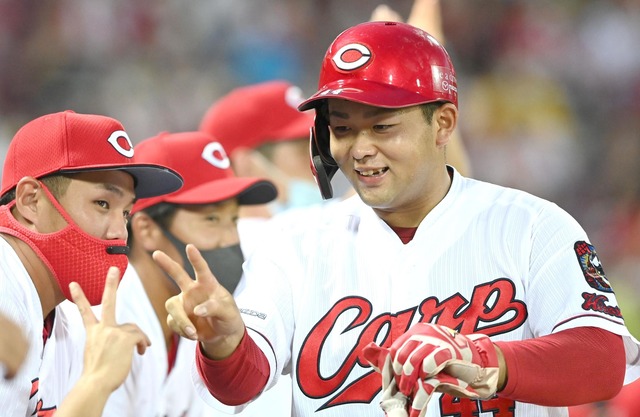 カープ林晃汰、6号2ランホームラン！智弁和歌山の決勝進出を祝う