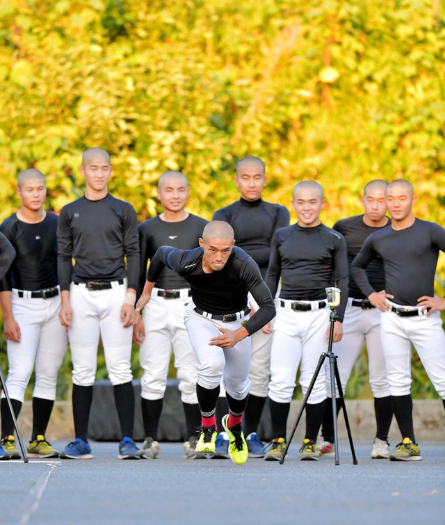 カープドラ1中村奨成