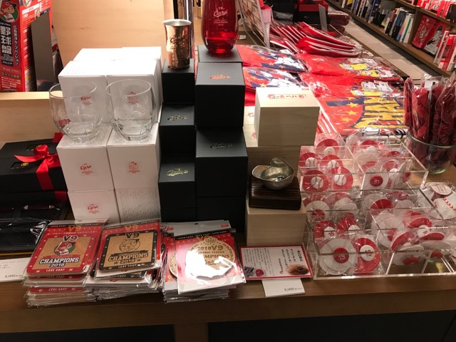 広島蔦屋書店_広島カープ_ウィンドウペイント_08