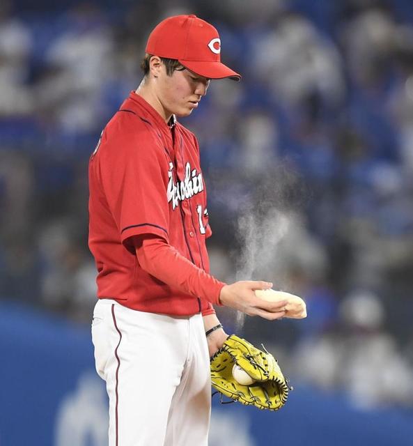 カープ2日ぶり最下位転落小園3打点もバント失敗