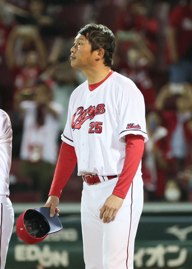 カープ新井監督、一時6点差逆転に「自信にして」栗林は「修正して次のマウンドに上がってほしい」【監督談話／反省会】