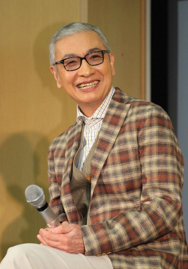 久米宏さん肺がんで死去。熱狂的カープファンで打倒巨人