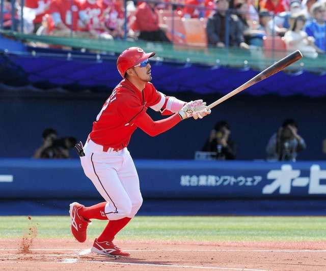 菊池涼介2球でツーラン