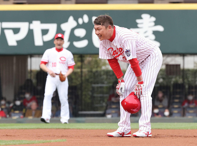 新井貴浩さんが隠し球アウトになった直後の金本知憲さんの表情