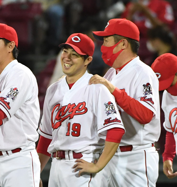 野村祐輔8回無失点今季1勝目