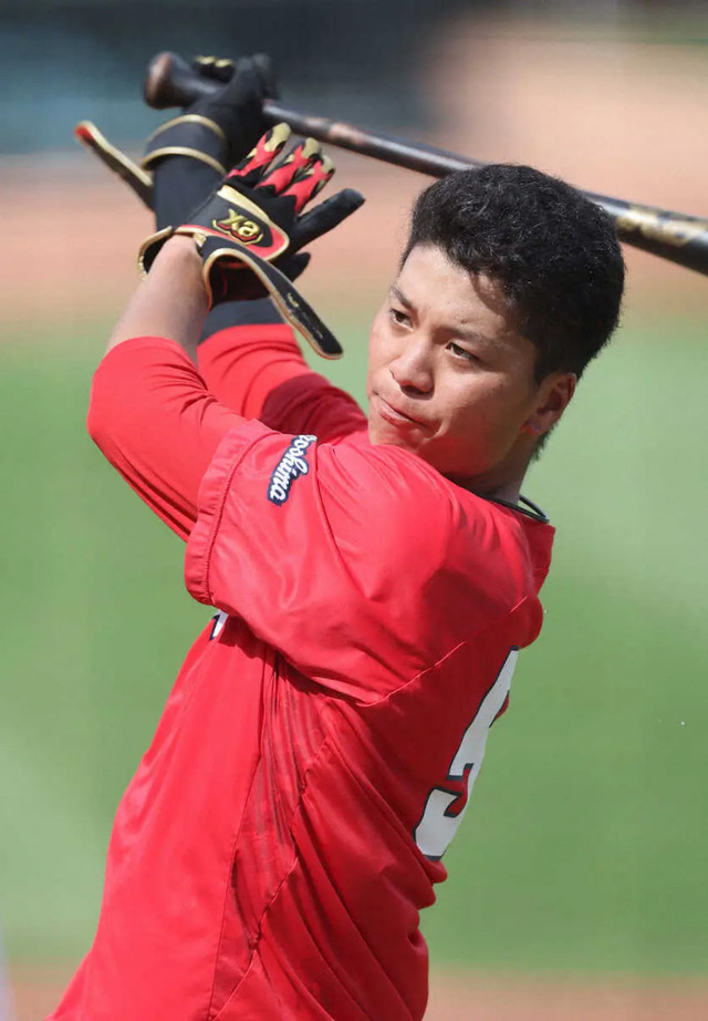 カープ大盛、ソフトバンク近藤&オリックス西川に弟子入り