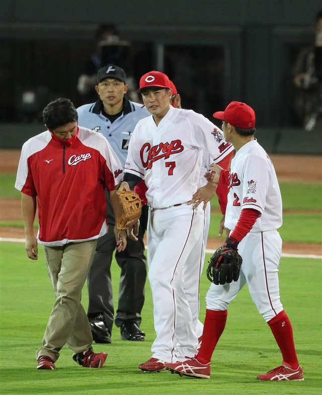カープ堂林、左足首ひねり捻挫_治療後強行出場