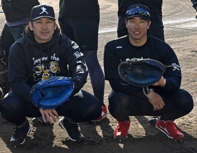 カープ石原、巨人移籍の甲斐と自主トレへ「勝てる捕手になりたい」球界屈指の司令塔から貪欲に学ぶ