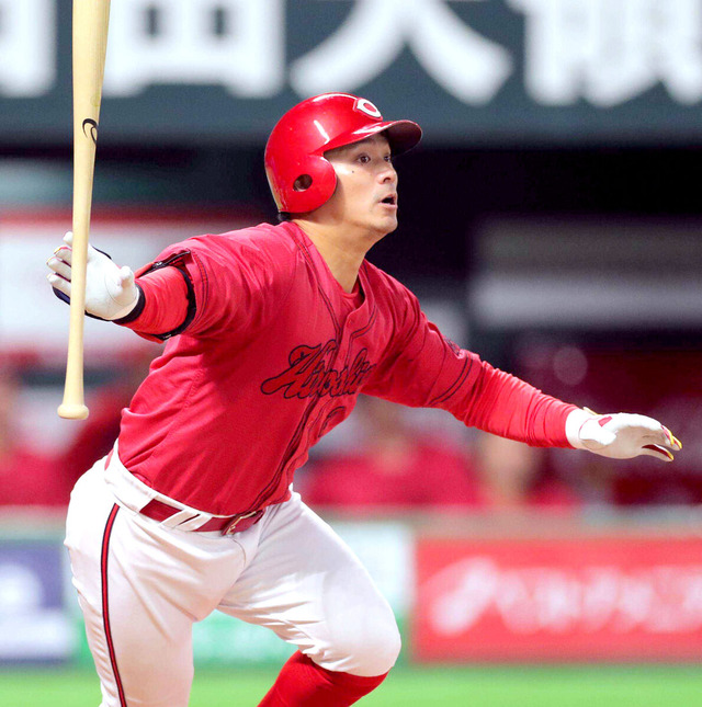 カープ田中広輔、チラつく「引退」の二文字「文句を言われないくらい打ちたい」