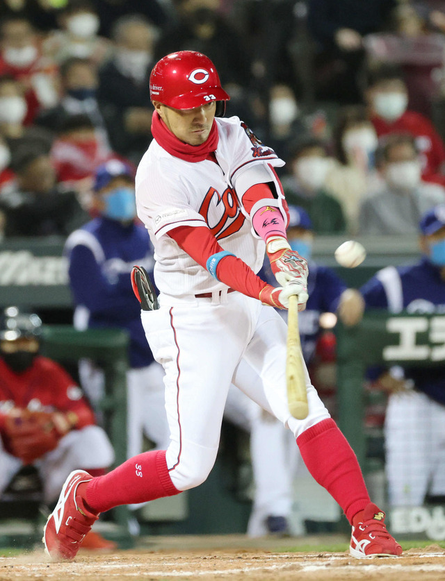 カープ菊池涼介『終盤の異常な勝負強さ』健在！開幕戦で3安打3打点