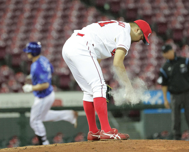 カープ中崎 被弾3失点2軍降格。佐々岡監督「今の球では厳しい」