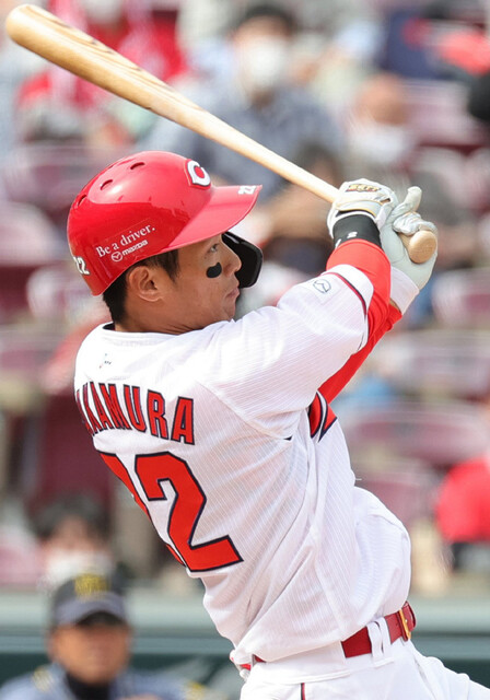 カープ中村奨成2試合連発2号ホームラン