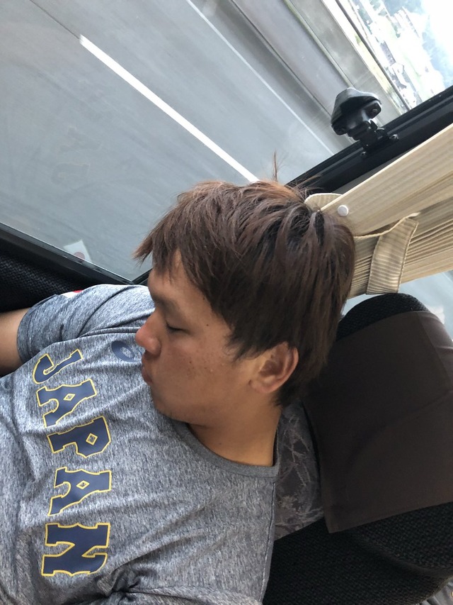 侍ジャパン_寝顔_03
