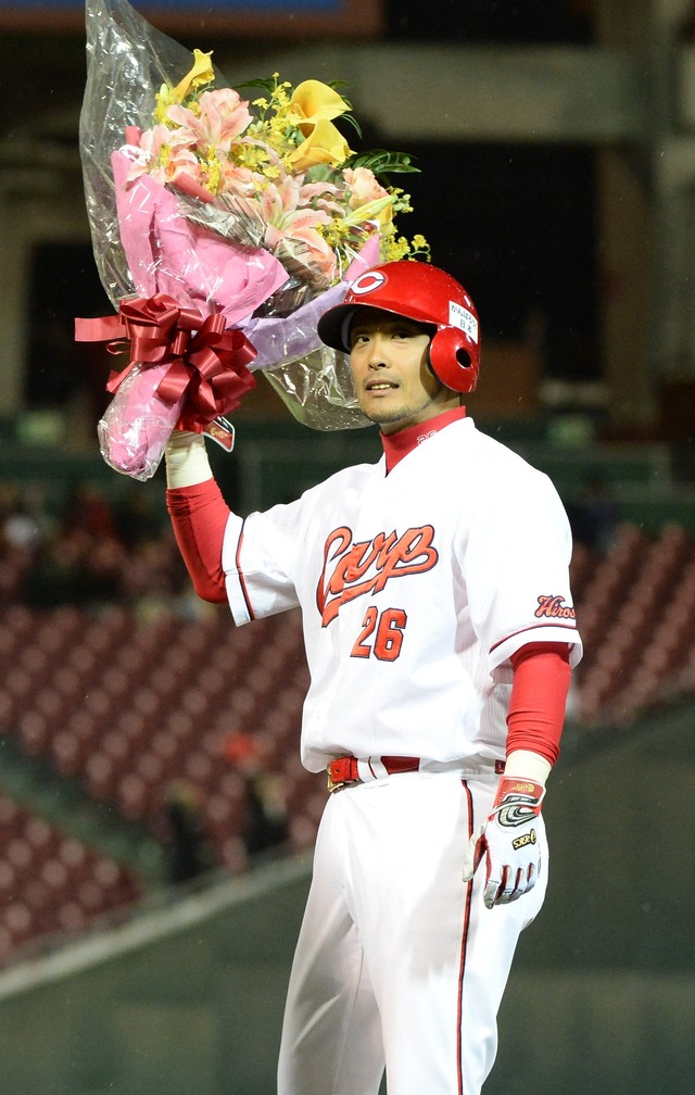 カープ廣瀬コーチ、ヤクルト村上にエール！「自分の記録破られるの見てみたい」【連続出塁記録】