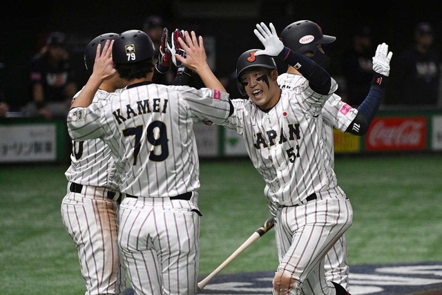 カープ坂倉&小園がプレミア12ベストナイン獲得