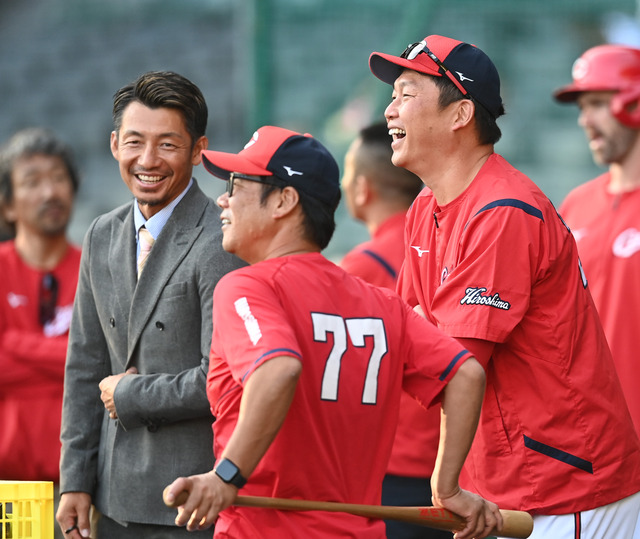 カープ新井監督＆阪神鳥谷が再会！想像の1.8倍嬉しそう