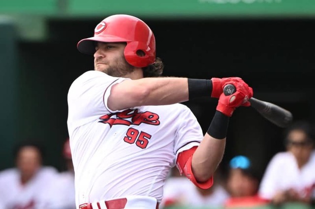 広島シャイナー2号ホームラン！起爆剤として期待高まる！！