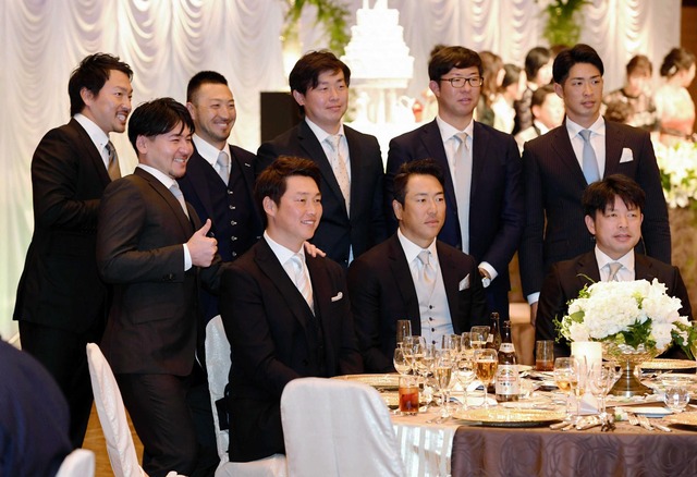 黒田新井さん大瀬良結婚披露宴出席