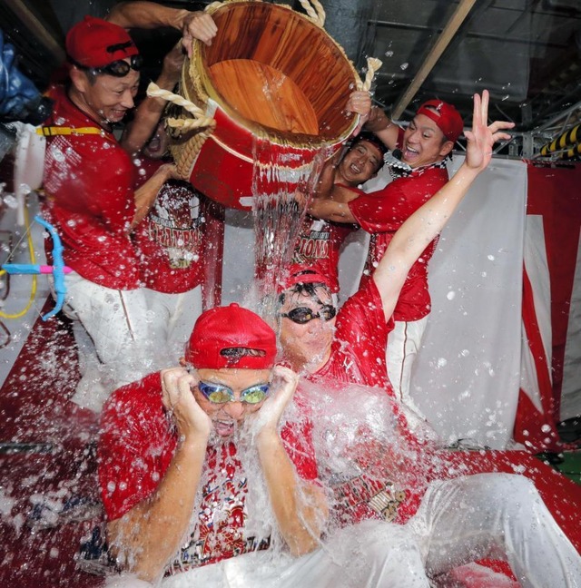 プロ野球球団って結局『弱いけど黒字』が経営的に最強なのか？