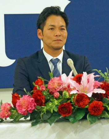 カープ_小窪哲也_契約更改_2016