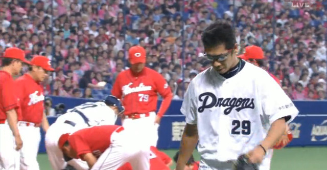 會澤山井頭部死球_09