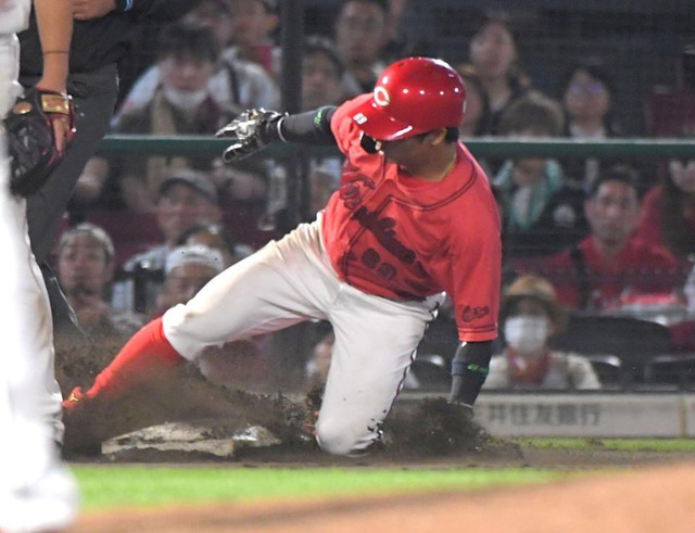 広島楽天戦羽月三盗