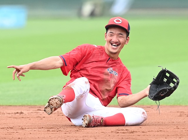 カープ内野手、24～30歳は矢野と曽根2人のみ←野手ドラフトをやるべき？