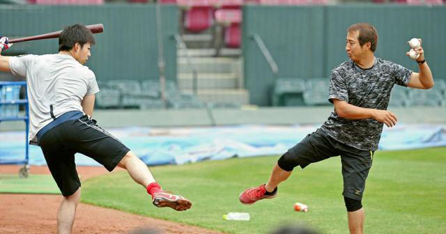広島カープ_東出打撃コーチ_野間峻祥_指導