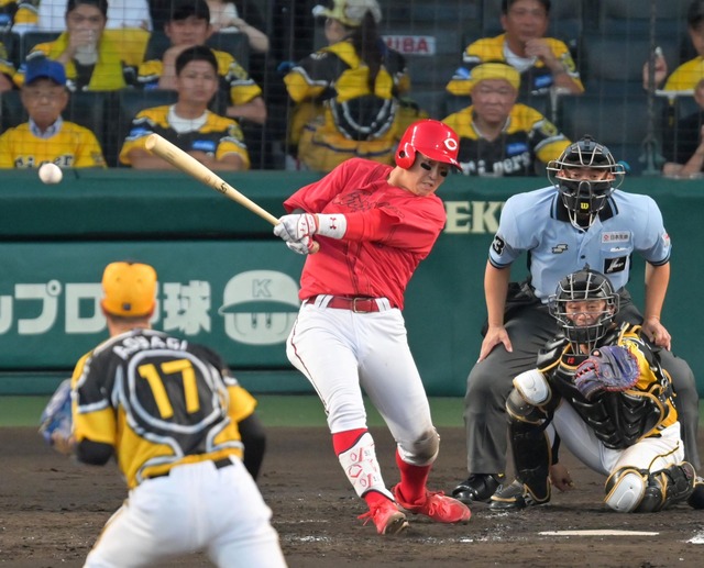 カープ小園のバントに阪神岡田監督「打たれた方が怖かった」