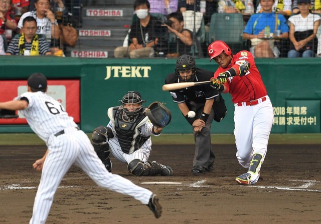 広島バティスタ優勝決定タイムリー (1)