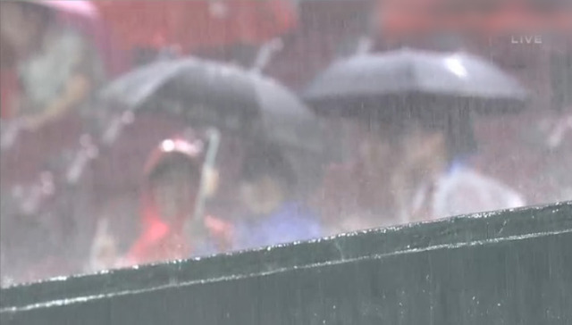 広島中日15回戦_雨天中断_05