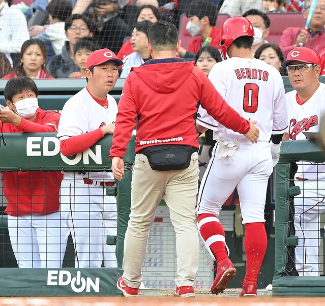 カープ上本、阪神大竹の直球に足を出し死球未遂→解説山内「本能で足を出した」