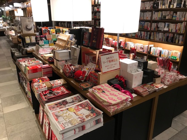 広島蔦屋書店_広島カープ_ウィンドウペイント_10