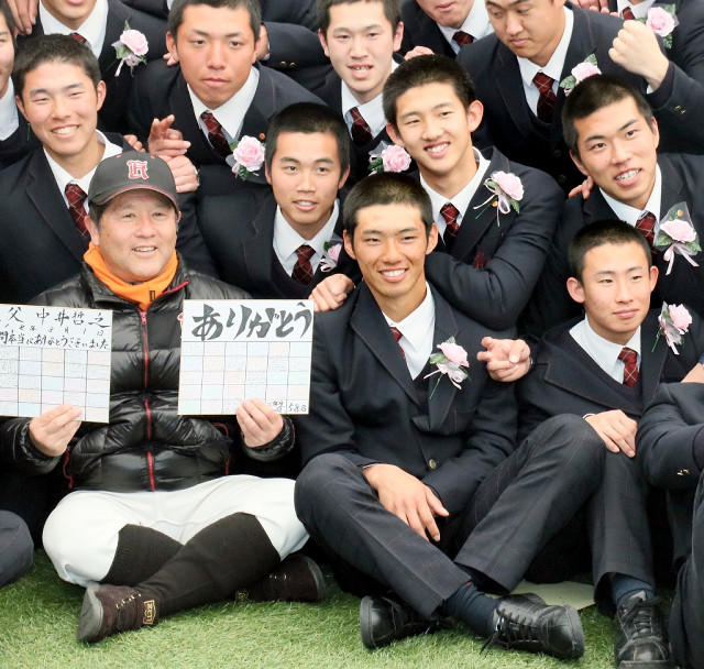 カープ中村奨成の広陵時代「俺のために太鼓を叩け！その分、俺が打ってやる！」