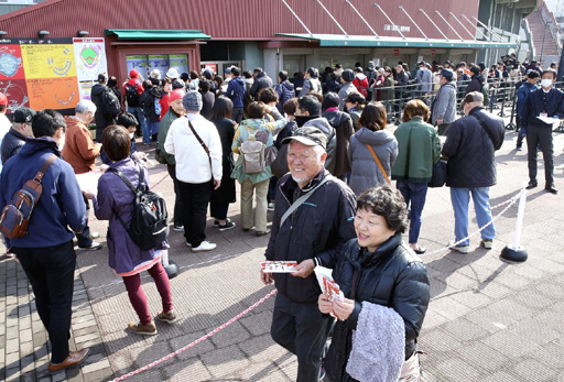 カープ入場抽選券、予定通り配布球団は新型コロナ感染防止対策