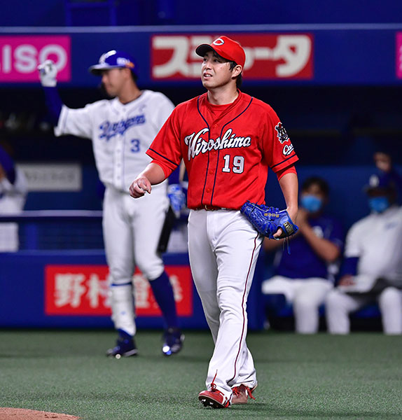 カープ佐々岡監督、連敗ストップも「祐輔の6回…」と野村に注文