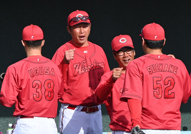 カープ新井監督、鳴り物＆応援歌解禁に「ありがたさが分かった」