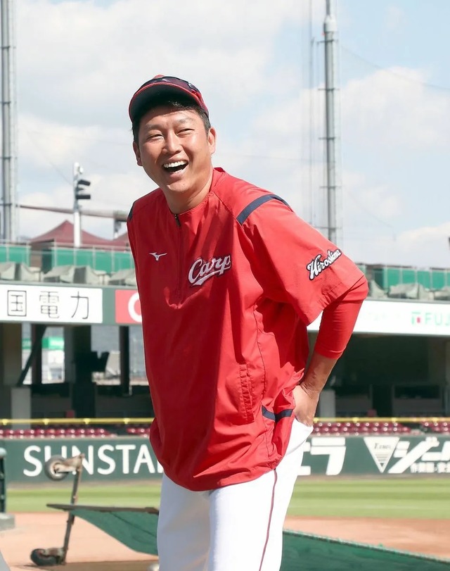カープ新井監督「むちゃくちゃやってやろうかな」不敵な笑み