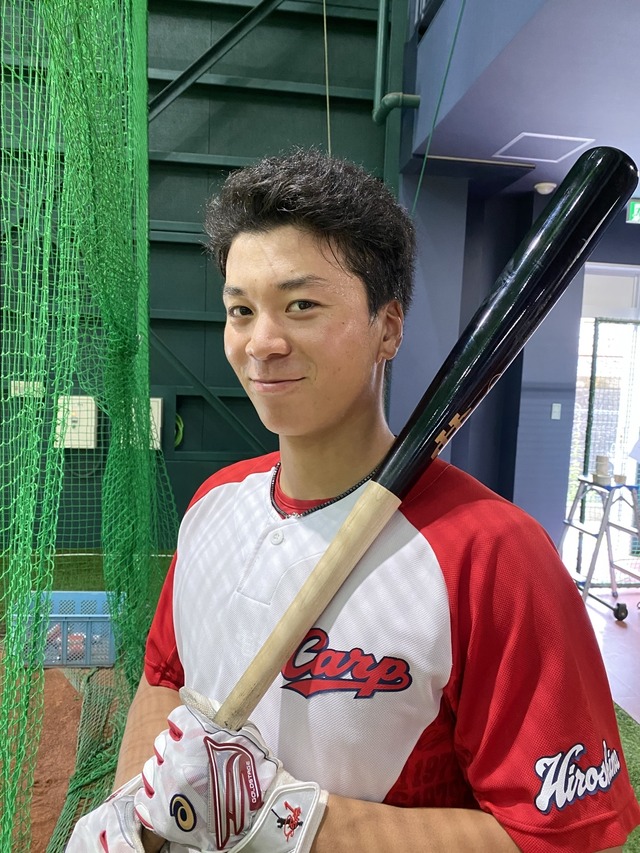カープ大盛穂野_間峻祥_外野手ライバル