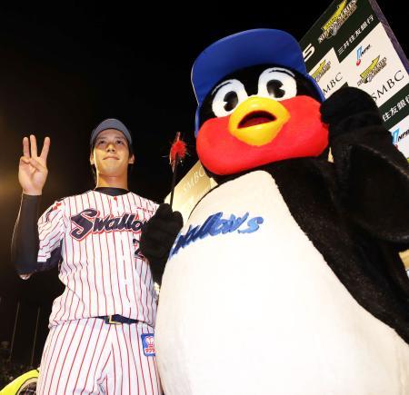ヤクルト山田3打席連発ツバクロウ_02