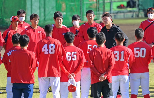 カープ新井監督「俺は好き嫌いで起用しない」