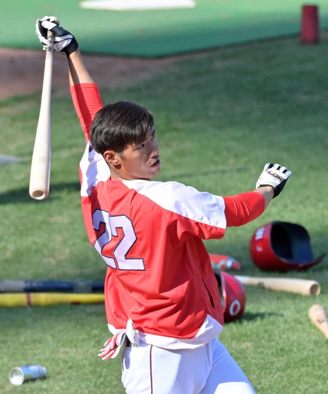 カープ中村奨成が中日大島に弟子入り