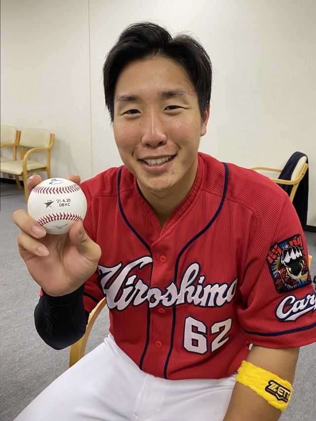 カープ石原貴規、栗林のフォークを素手でキャッチ