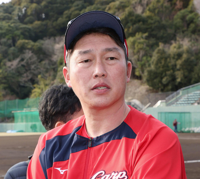 カープ新井監督矢崎が自発的に『(爆笑スタメン紹介を)俺にやらせてくれ』