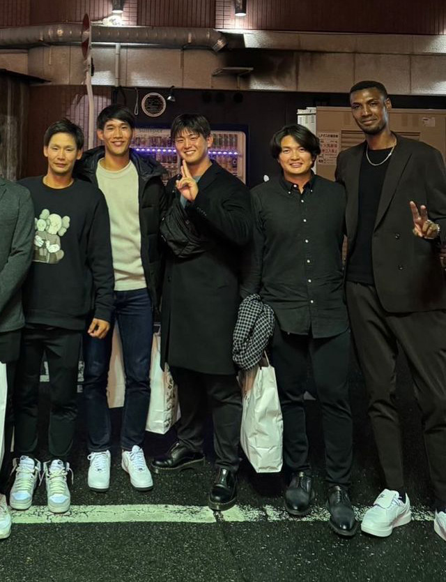 カープ坂倉&矢野らの同期会のアドゥワ誠のオーラ2