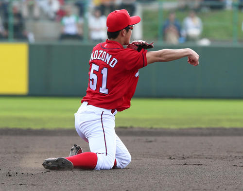 カープ小園海斗ショート守備力_02