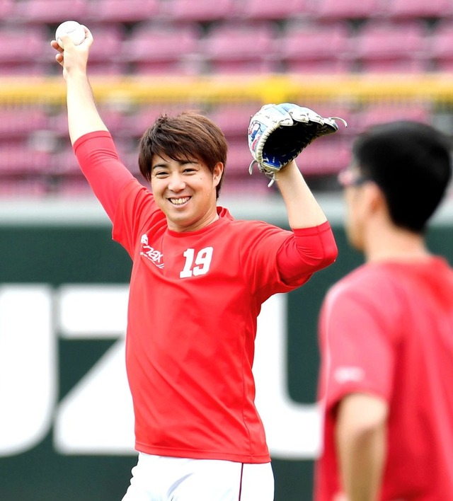 カープ野村祐輔_右腓腹筋損傷