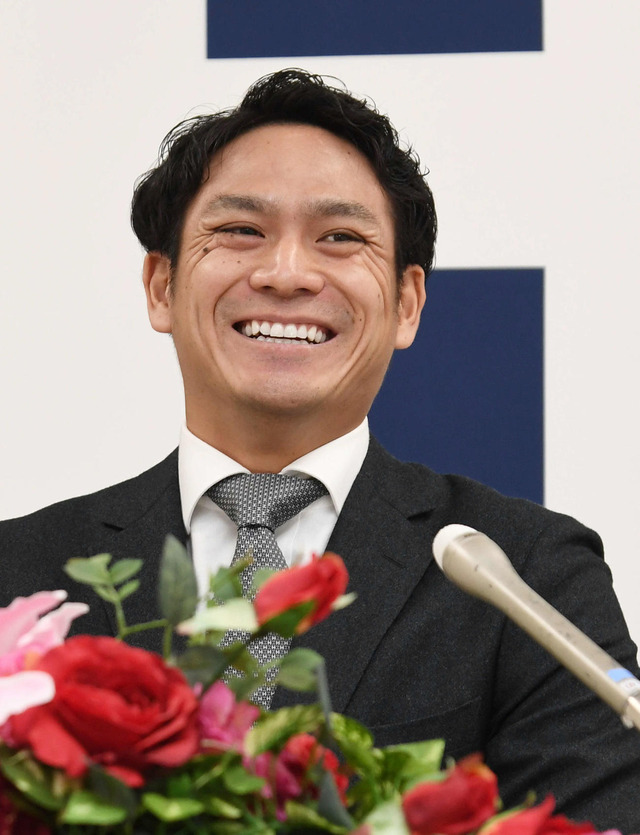 ＦＡせず残留の広島田中広輔は１・５億円の２年契約